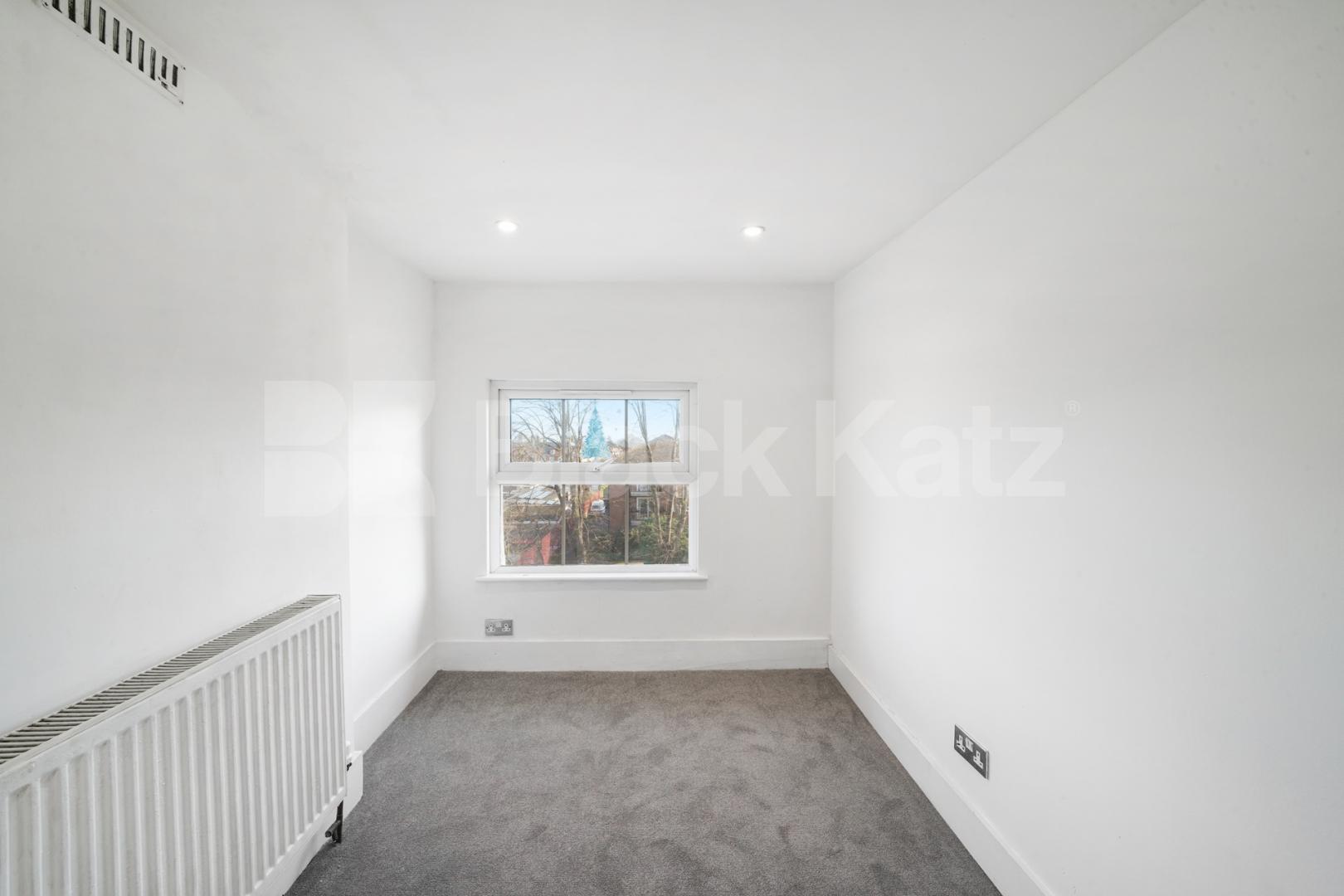 Top floor one bedroom apartment near Brixton Upper Tulse Hill, Brixton